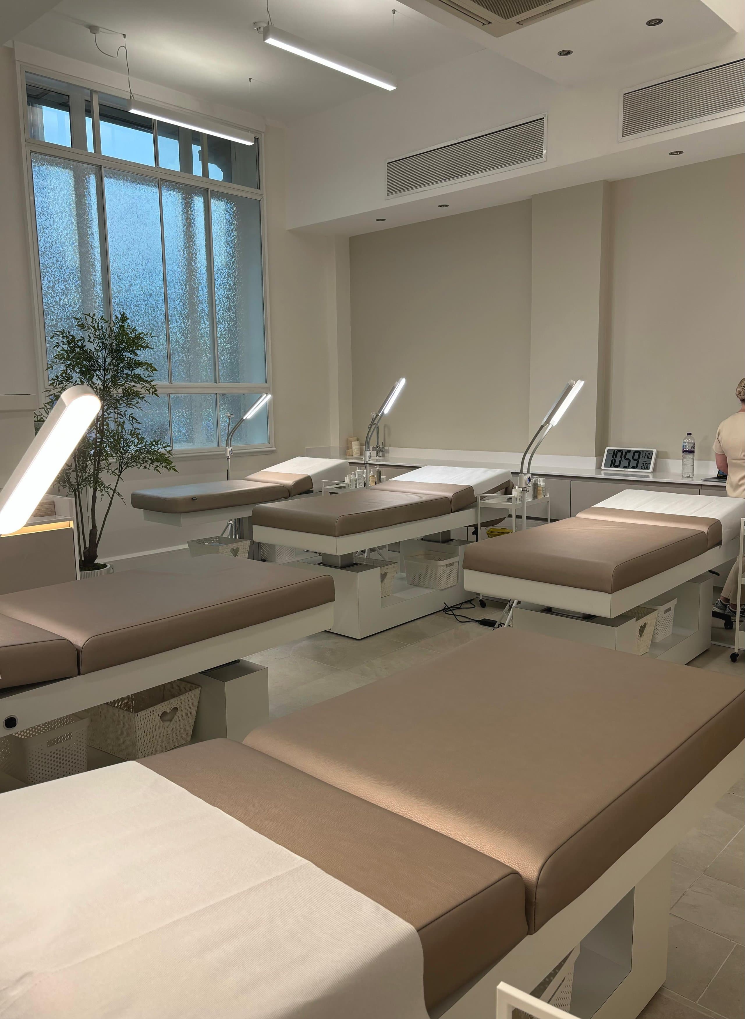 A skincare professional at work in an MSTA clinic